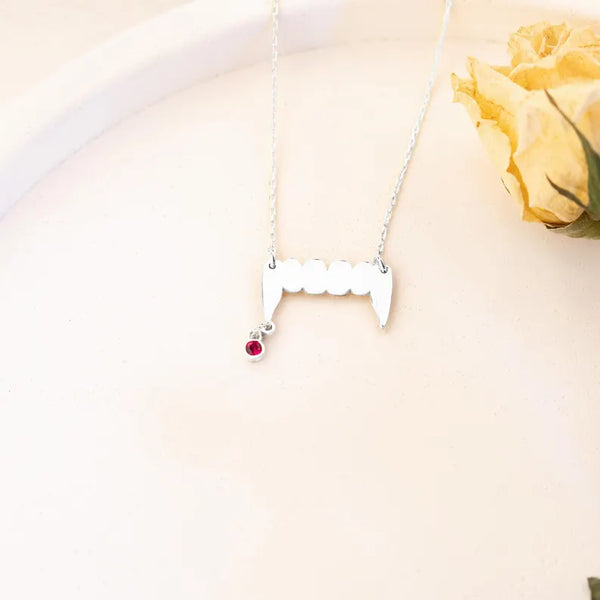 925 Sterling Silver Beyaz Crystal Pave Vampir Dişi Necklace