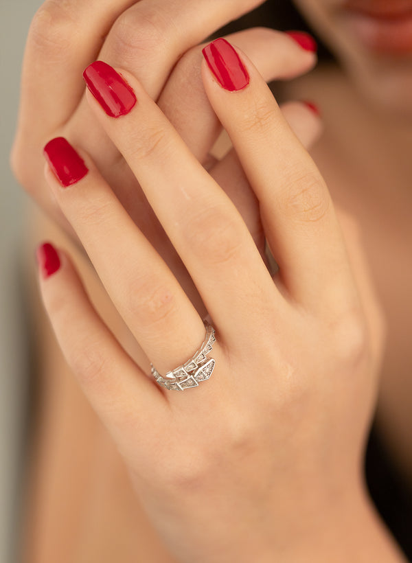 925 Sterling Silver Sıralı Üçgen Şeklinde Yılan Ring