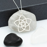 925 Sterling Silver Venus Flower Necklace